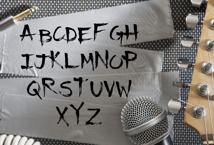 Creativemarket_Raid_Grunge_brush_font_291706_cap02